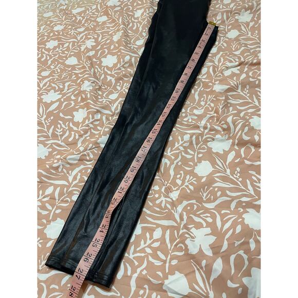 Spanx Faux Leather Leggings Black Small Shapewear - Picture 11 of 12